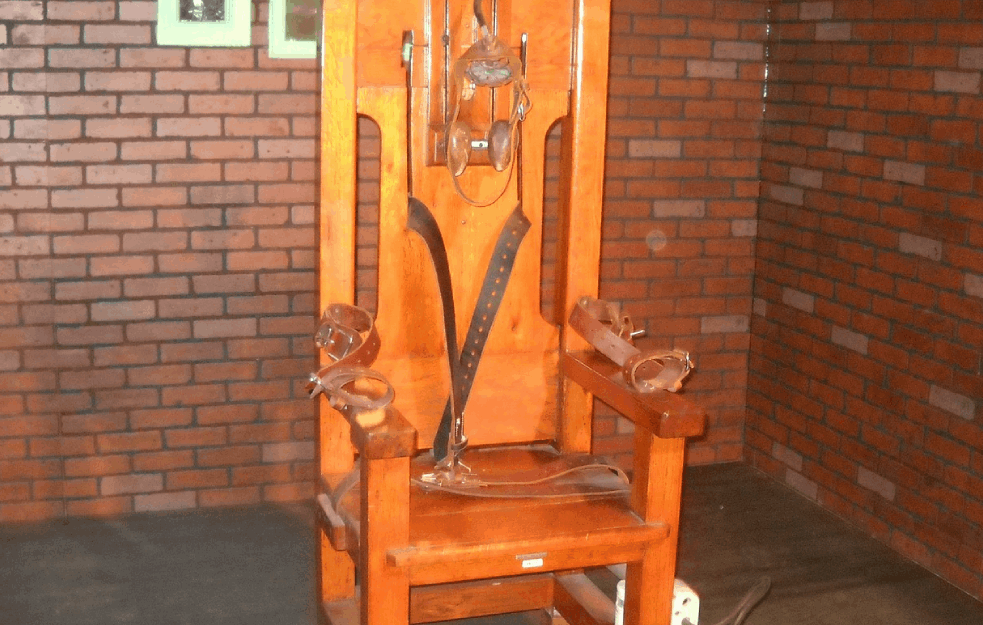 ELEKTRIČNA STOLICA, <span style='color:red;'><b>OTROVNI GAS</b></span>, VEŠANJE: U Americi doneta nova pravila EGZEKUCIJE osuđenika na SMRTNU KAZNU 